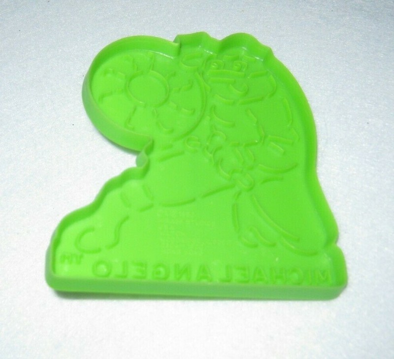 Wilton – Plastic Cookie Cutter – Teenage Mutant Ninja Turtles – Michaelangelo