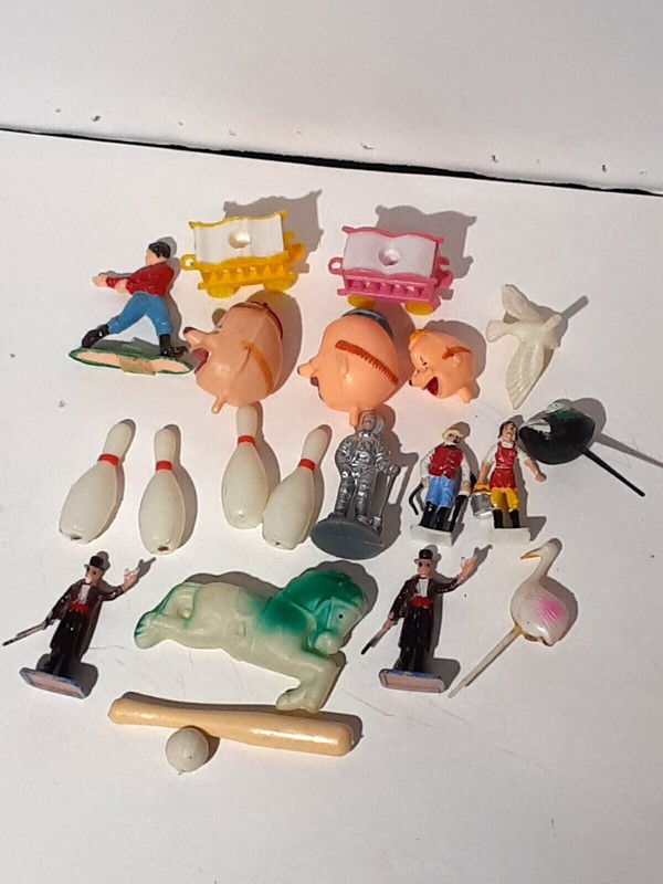 20 VINTAGE MINIATURE CAKE TOPPERS CLOWNS PEOPLE AND MORE