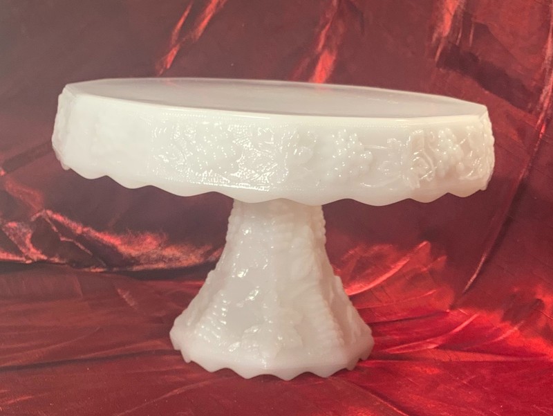 Gorgeous Vintage Anchor Hocking Milk Glass Cake Stand - VERY Collectible gallery