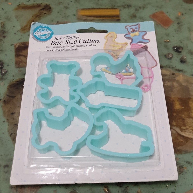 NOS Vintage 1990s Wilton Baby Things Bite Size Cutters set of 5 Shapes 1993 Cute gallery