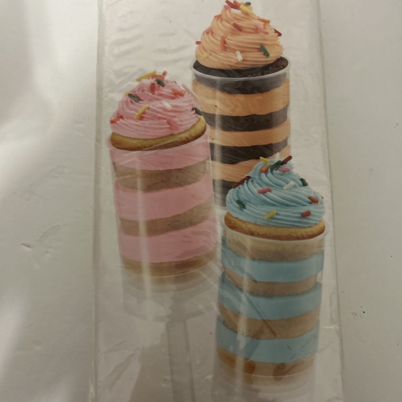 NEW 3 packs of (6) Wilton Treat Pops Cake Pops Dessert Party Celebration SEALED gallery
