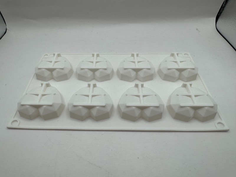 Silicone Medium Hearts – 8 Cavity Molds – Non-Stick