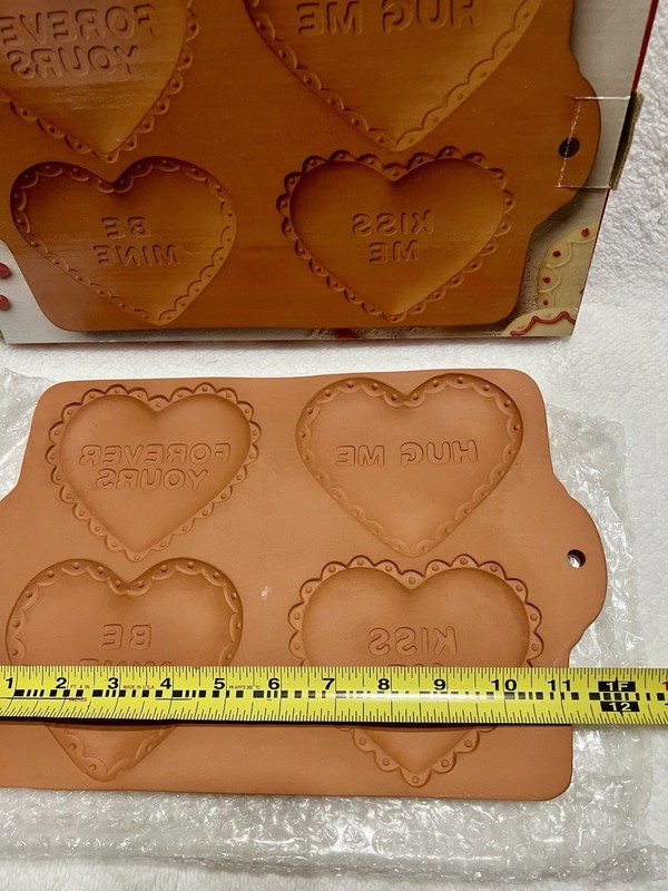 1995 Boston Warehouse Terra Cotta Valentine Cookie Shapers Mold Vintage gallery
