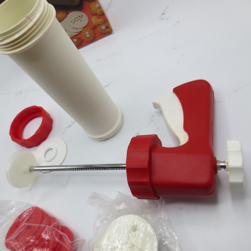 Pedrini Cookie Press Gun Cookie Maker Machine Kit With 24 Disc Italy gallery