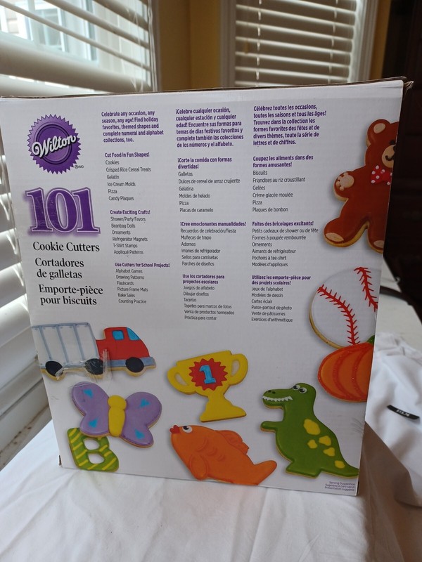 Wilton 101 Piece Cookie Cutter Set with Box Dinosaur, Plane, Ghost, Dog, Bear gallery