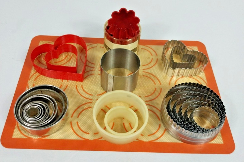 Baking Mat Pastry cutters gallery