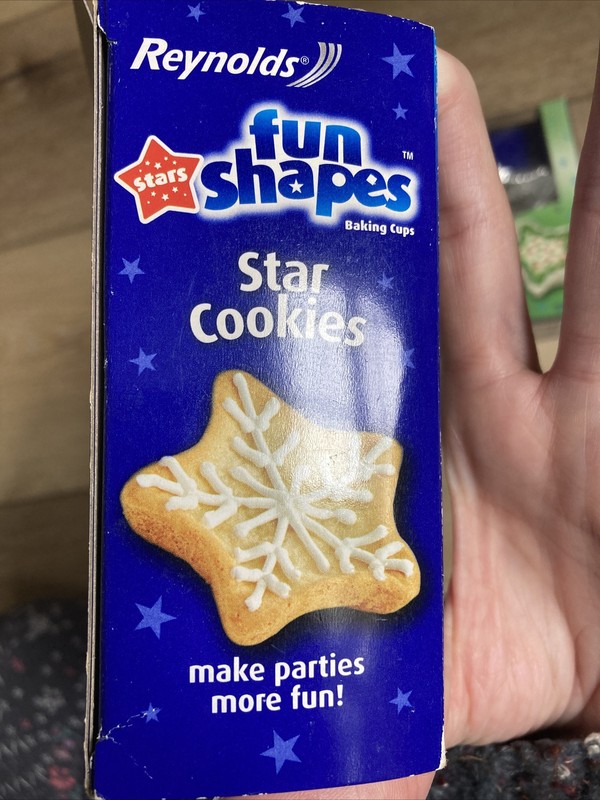 STARS 2005 Reynolds Fun Shapes 12 Foil Baking Cups NOS Lot/2 gallery
