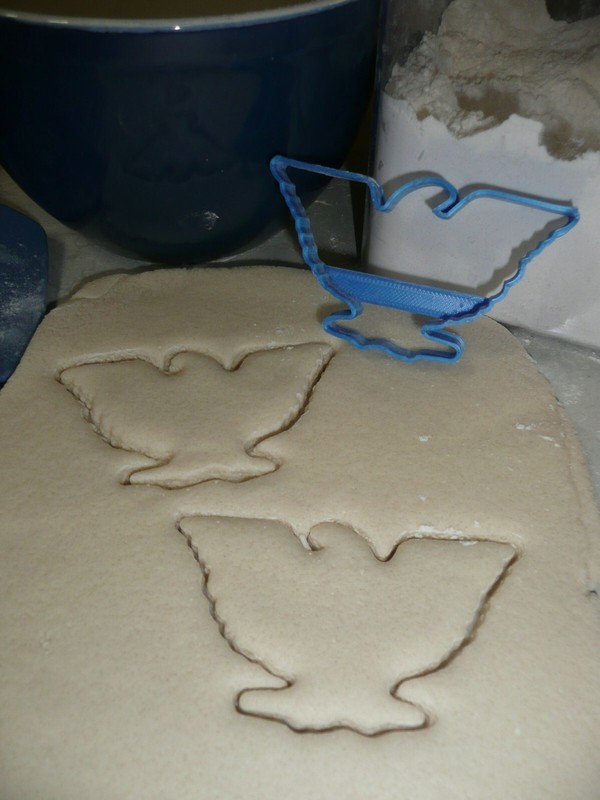 EAGLE OUTLINE LARGE BIRD FLY FLYING AMERICAN ANIMAL COOKIE CUTTER USA PR2747 gallery
