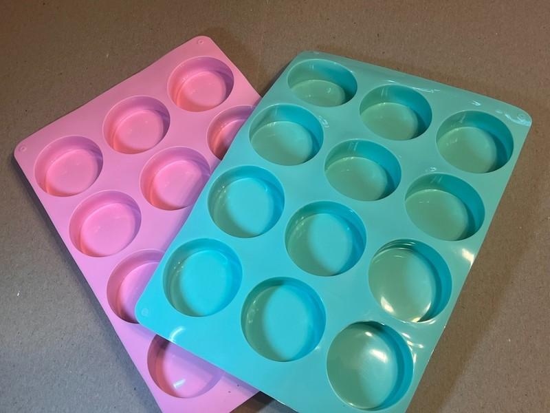 Silicone molds for Jewelry, chocolate, soap, jelly,pudding 2 molds 6-2″ cups ea.