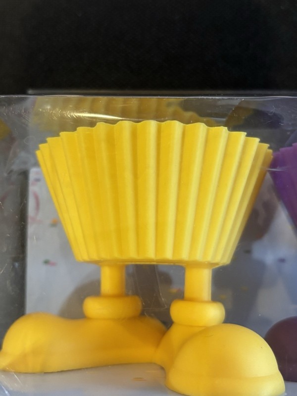 Wilton Silly Feet Silicone Baking Cups 4 Pack Step Up Your Cupcakes, Candy,fruit gallery