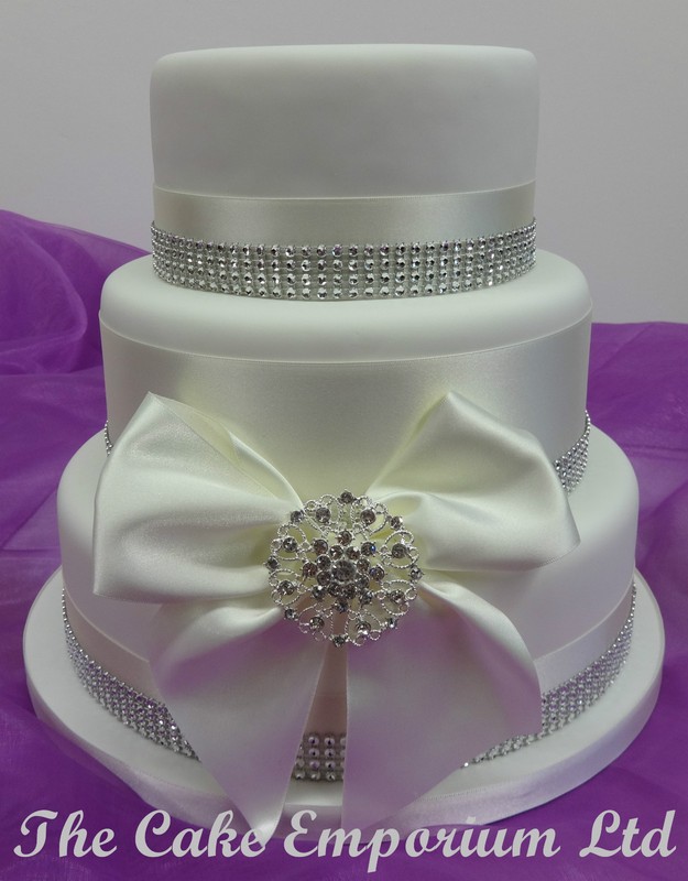 WEDDING CAKE – BRIDAL CRYSTAL HEART BROOCH/DIAMANTE RIBBON CAKE TOPPER PACK