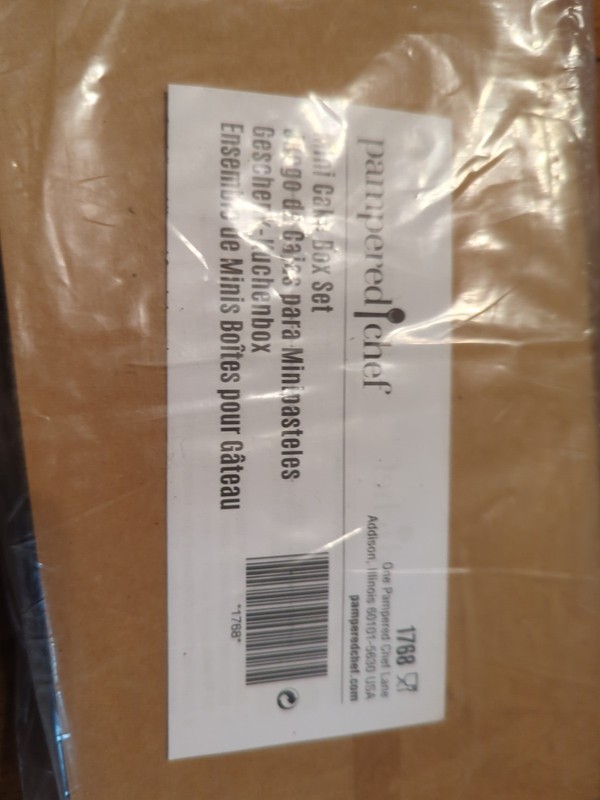 Retired - Pampered Chef Mini Cake Box Set #1768 New In Package Baking Gift Craft gallery