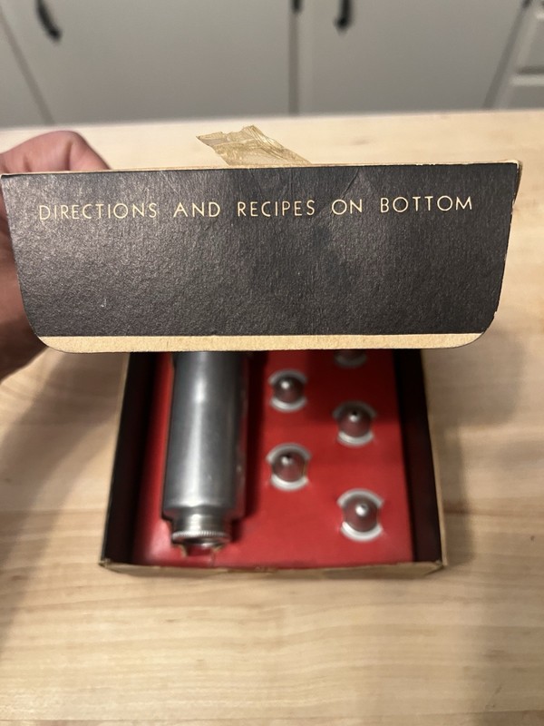 Vintage Beautiful Cakes With Aluminum Cake Decorator With 6 Tips, Original Box gallery