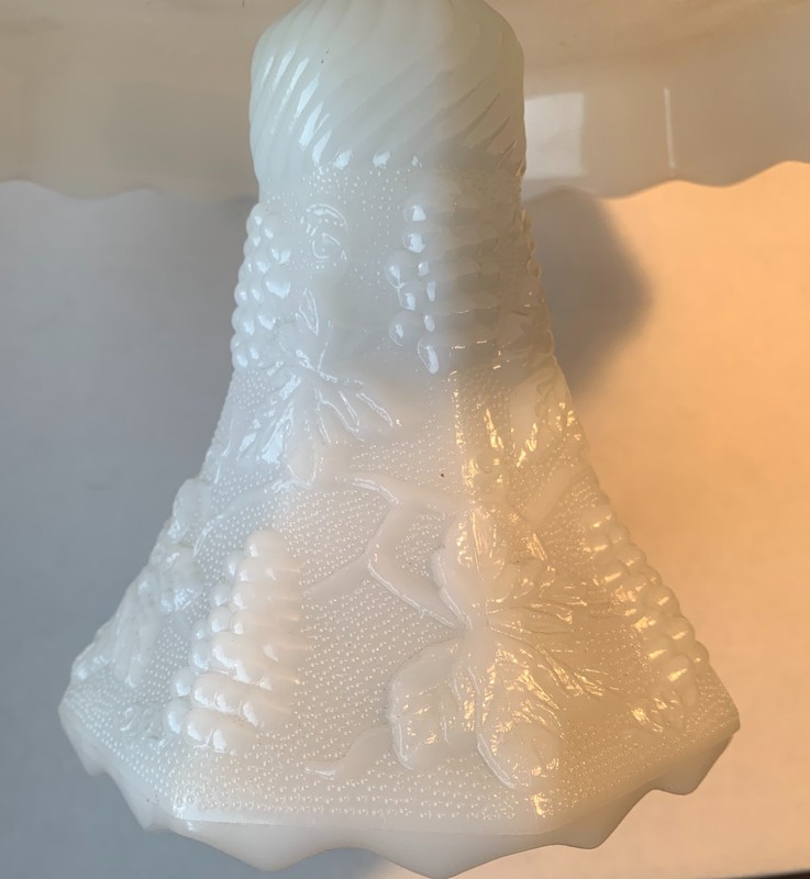 Gorgeous Vintage Anchor Hocking Milk Glass Cake Stand - VERY Collectible gallery
