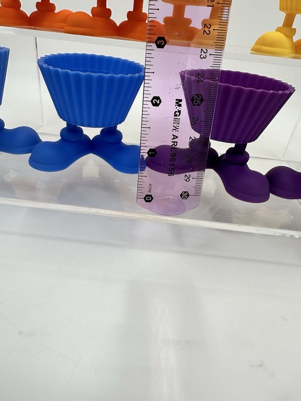 Set of 8 Wilton Silicone Silly Feet Cupcake Molds, Preowned gallery