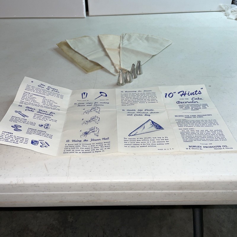 Vintage Set Of 3 Bonley Product Co Icing Bags And 4 Icing Tips With Instructions gallery