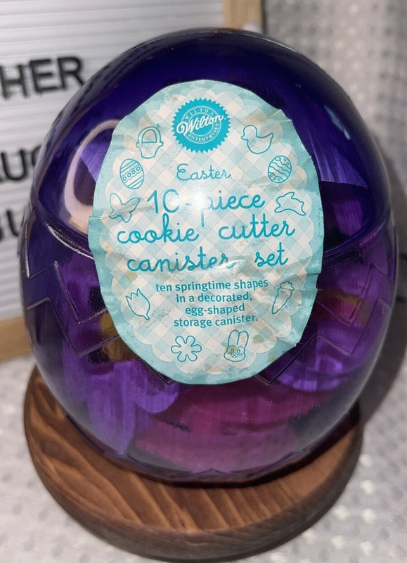 Wilton Easter 10 Piece Cookie Cutters Plastic Egg Bunny Flower Carrot Basket NEW gallery