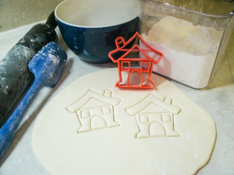 SCHOOLHOUSE SCHOOL HOUSE WHIMSICAL KIDS CARTOON STYLE COOKIE CUTTER USA PR997 gallery