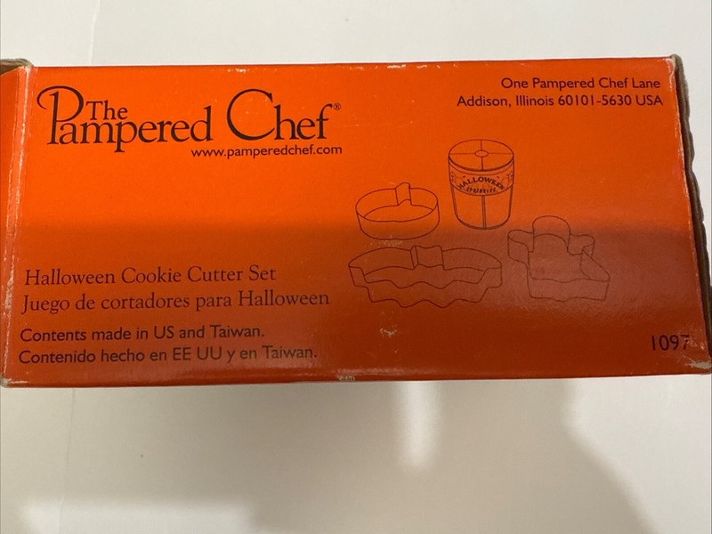 Pampered Chef Halloween Cookie Cutter Set Bat, Pumpkin, Ghost 1097 gallery