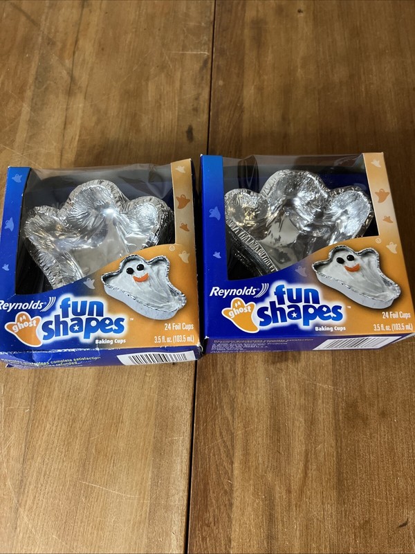 2006 Reynolds Fun Shapes GHOST 3.5floz Halloween Foil Baking Cups 48 cups