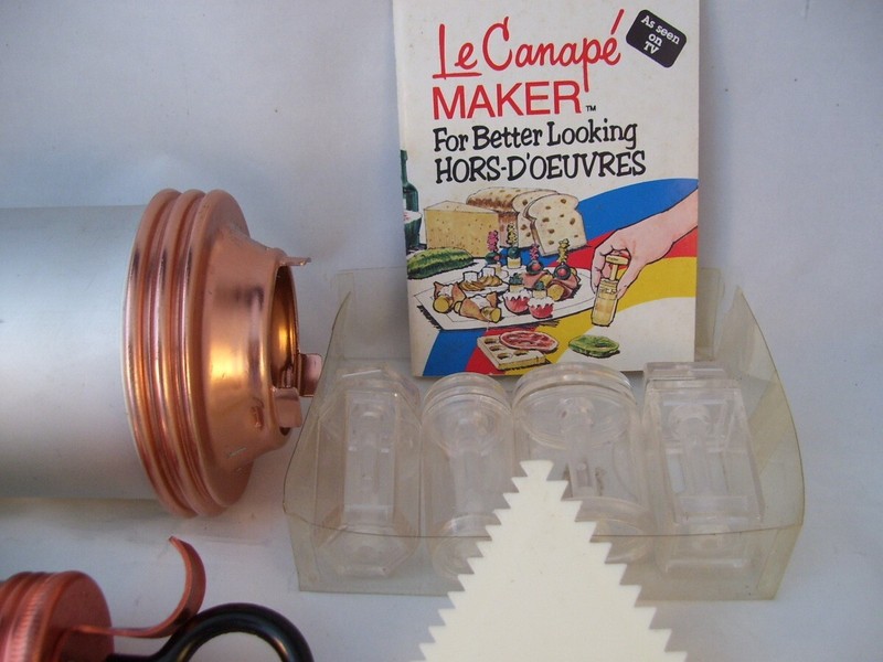 Mirro Cooky Pastry Decorator Lot Assorted Vintage Aluminum USA Cookie Cake Icing gallery
