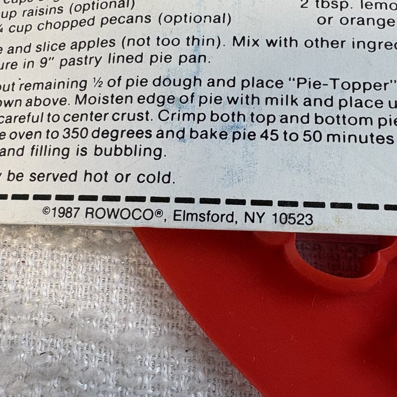 Vintage Apple Cherry Pie Topper Cut-Out Baking Tool Gadget Rowoco 1987 NEW gallery