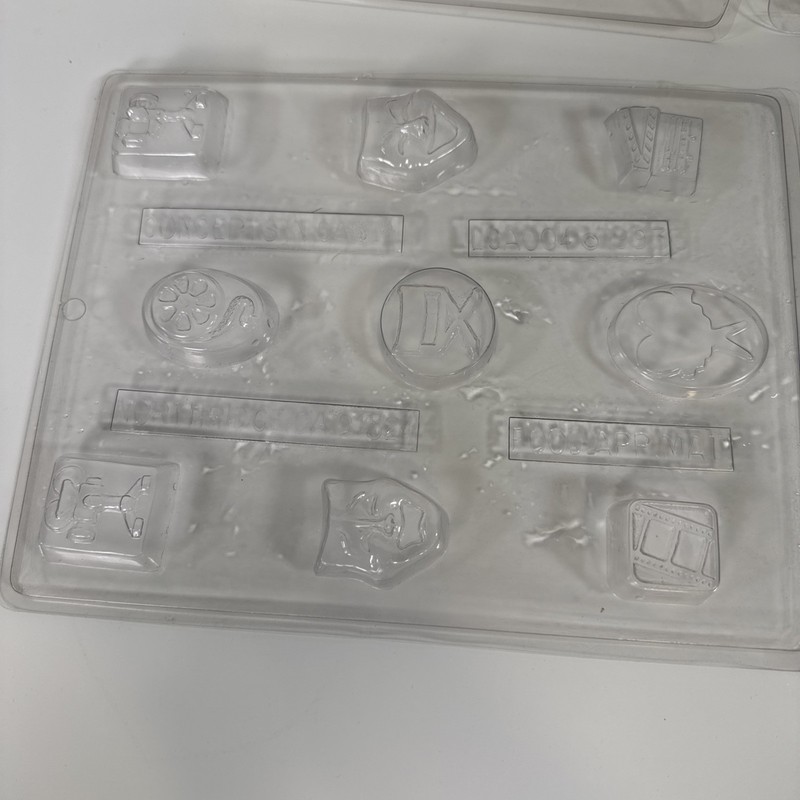 Candy Molds Theatre/Film Comedy Masks Film Camera Director Chair Preowned Good gallery