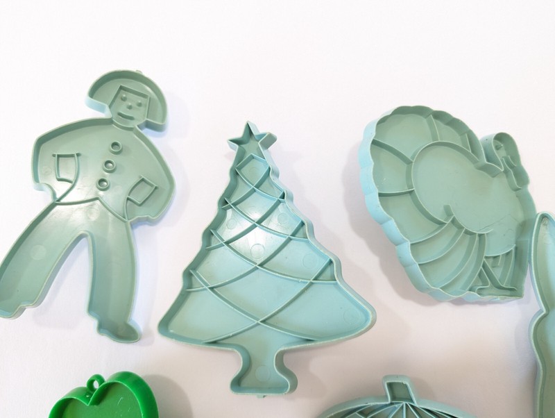 Cookie Cutters Lot of 6 Turkey Pumpkin Bunny Christmas Tree Vintage Seasonal gallery