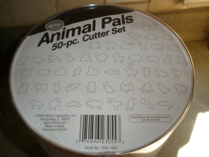 NEW Wilton Animal Pals 50 pc Cookie Cutter Animals Set gallery