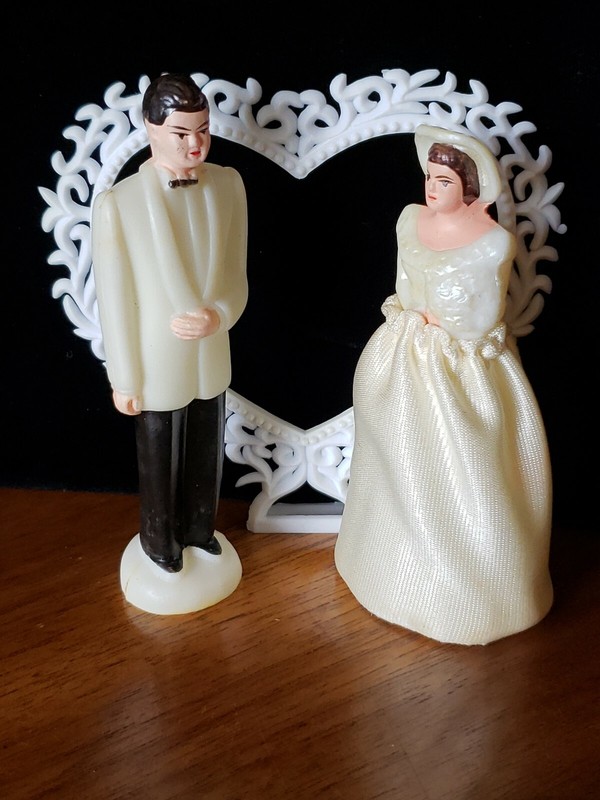 Vintage 1976 Wilton Bride & Groom w/Heart Cake Topper White Dress Southern Belle gallery