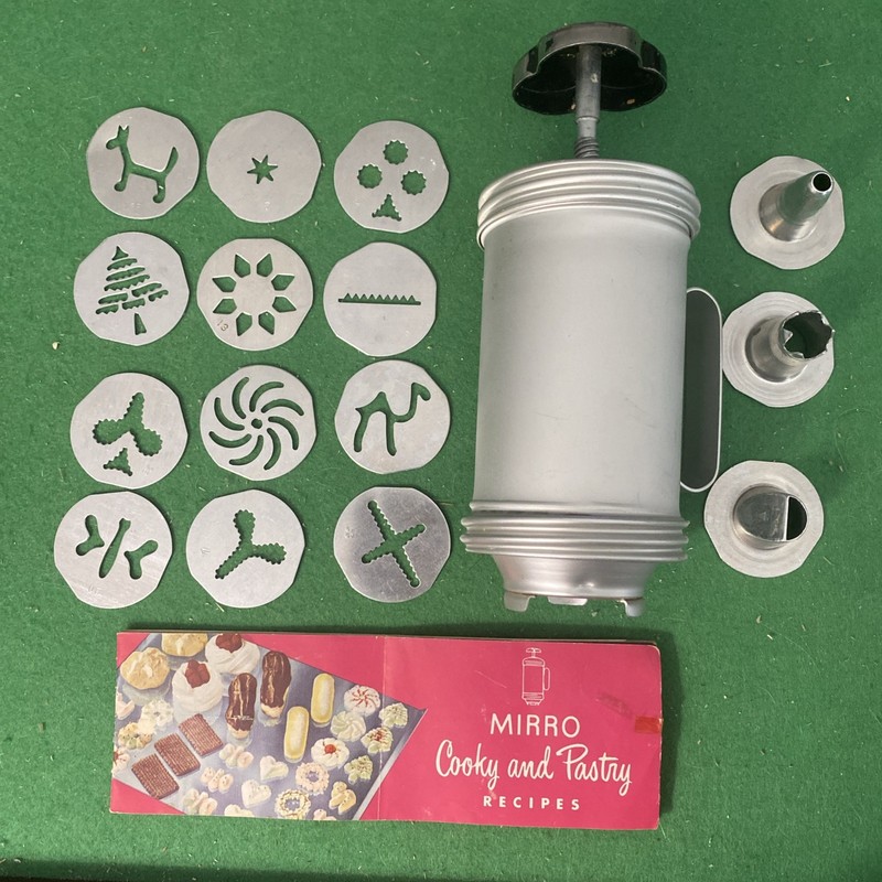 Vintage 1950’s Mirro Cooky Spritz Cookie Pastry Press T-311 – Aluminum – Recipes
