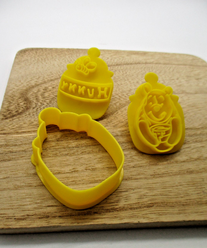 2026 Disney Winnie the Pooh Cookie Stamp Cutter Honey pot Baking Mold Japan