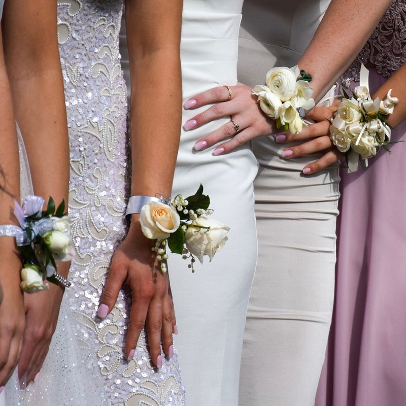 4Pcs Wrist Corsage Artificial Flower Bracelets, 2.4 x 2.8 Inch Coral Pink gallery
