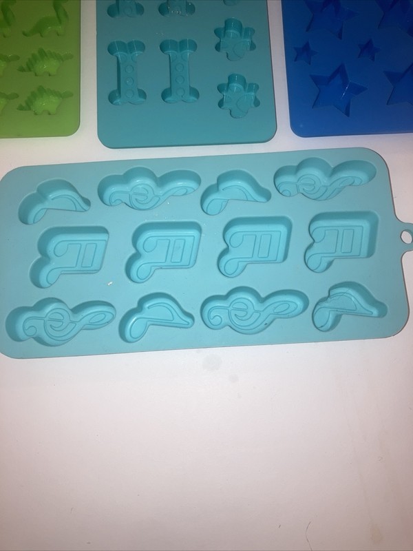 Puppy paw, music notes dinos and stars silicone molds candies and more gallery