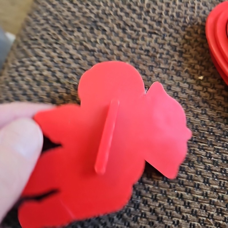 7 Vtg Hallmark & Various Others Hearts Hug Bug St.ValentineDay CookieCutters gallery
