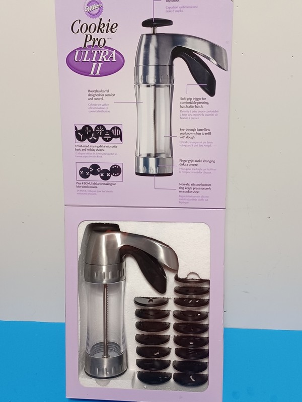 NEW - Wilton Cookie Pro Ultra II Cookie Press Set 16 Disks Easy Grip ~ BRAND NEW gallery