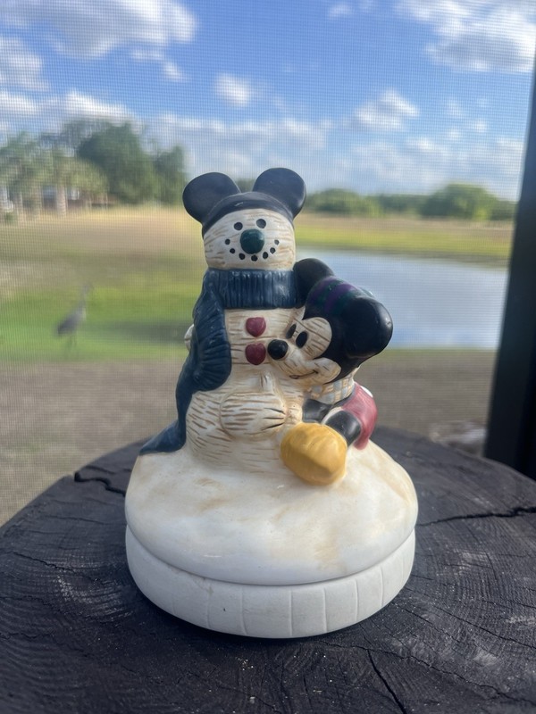 Disney Cookie Mold Press Mickey Mouse & Snowman Wreath Christmas Ceramic HTF