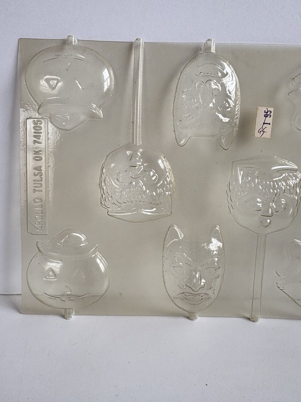 Vintage HALLOWEEN Candy Mold Apollo Tulsa 685 Werewolf Black Cat Owl Lollipops