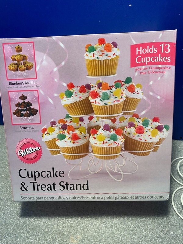 Cupcake and Treat Stand by Wilton - Holds 13 Cupcakes/Muffins gallery