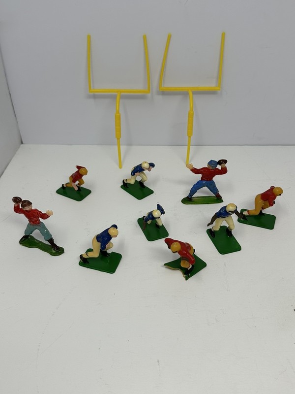 Vintage Cake Topper Football 9 Players 2 Goals A0