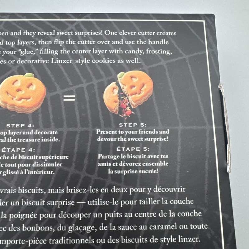 Williams Sonoma Halloween Cookie Cutters Bat Pumpkin Skull Layering Set 3 New gallery