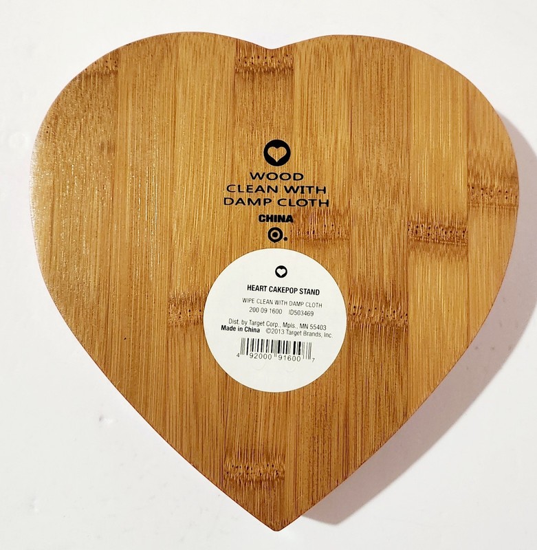 2013 Wooden Heart-Shaped Cake Pop Stand gallery