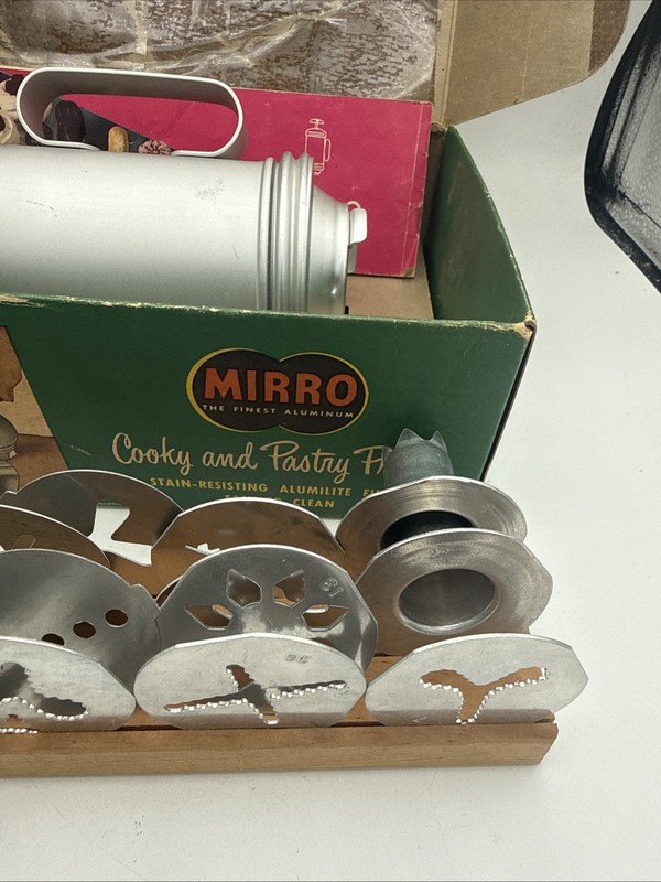 VTG Mirro 1950s Cooky & Pastry aluminum Press Cookie 3 Tips And 16 discs T-311 gallery