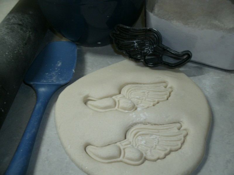 CROSS COUNTRY XC RUNNING TRACK SHOE SPORT ATHLETICS RUN COOKIE CUTTER USA PR2492 gallery