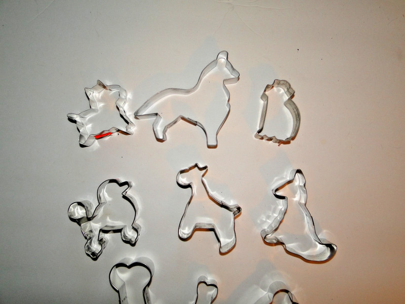 New Vintage Variety Metal Dog Themed Cookie Cutter, & Crafts. 9 pieces, Lot 2 gallery
