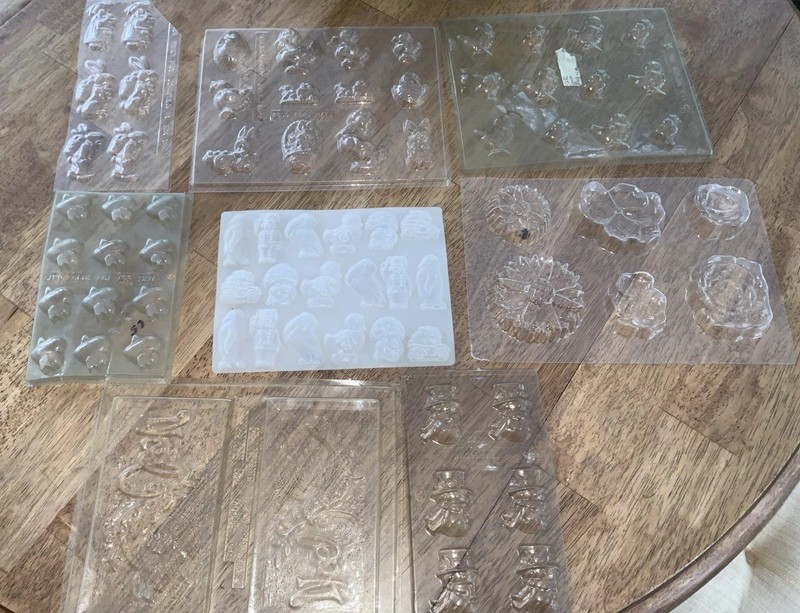 8 Piece LOT clear plastic candy molds crafts Christmas-Easter-Valentine-Flowers