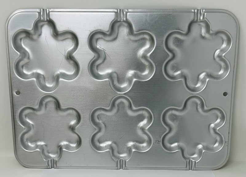 WILTON Blossom FLower Cookie Pop Mold Treat Pan Aluminum 2105-8109 Vtg