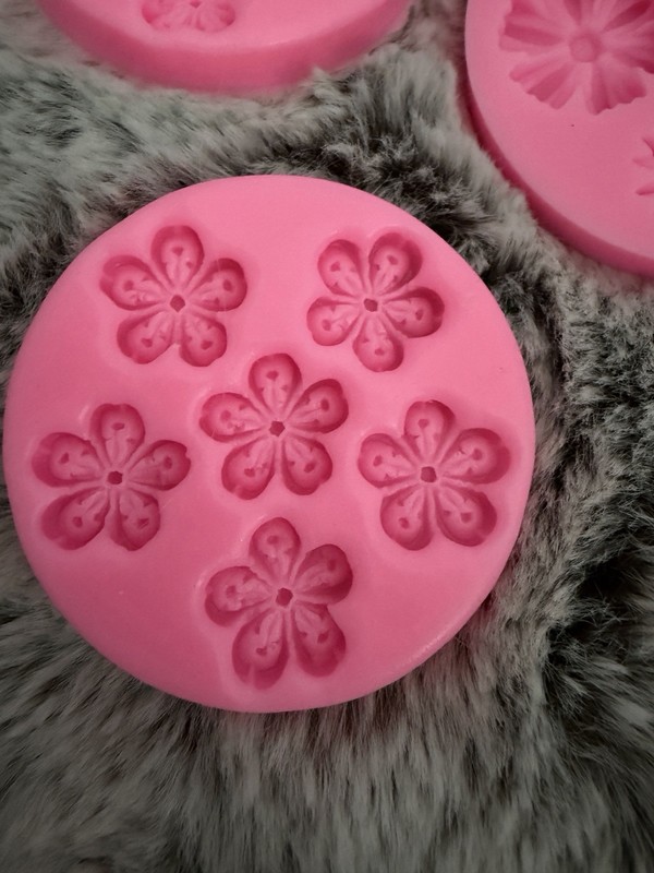 3 Pcs Flower Silicone Fondant/Chocolate Molds for Cake Decorating All Occasion gallery