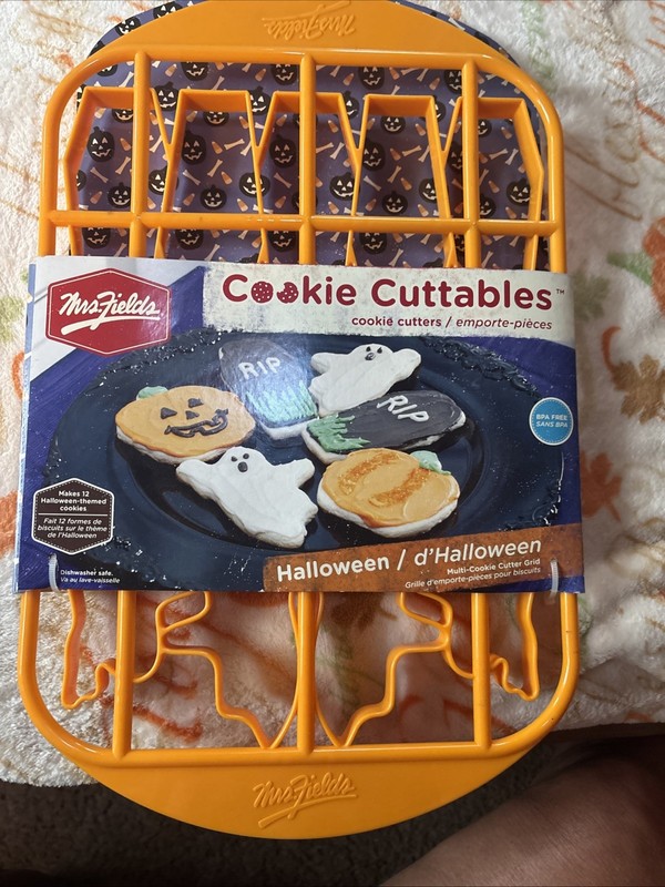 Mrs. Fields Cookie Cuttables Halloween Themed Shapes (12), Cutter Orange, New