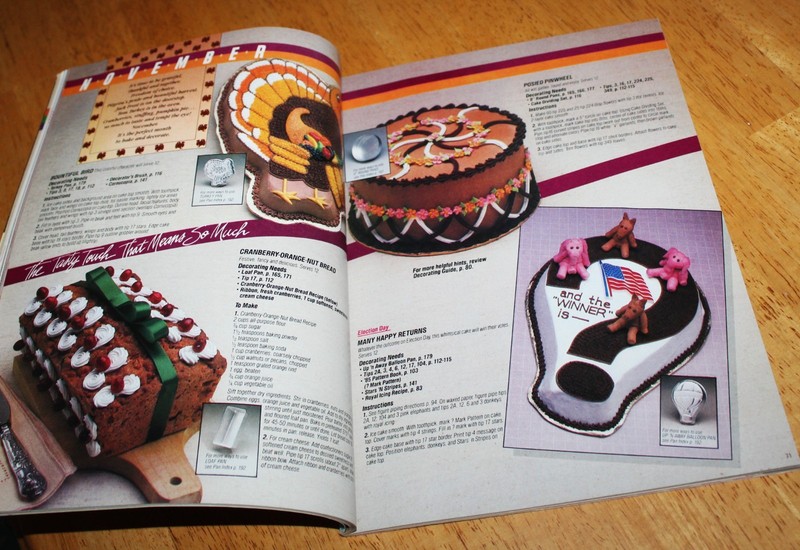 Wilton: YEARBOOK OF BAKING & CAKE DECORATING (Set of 2) 1985, 1991 Instructions+ gallery